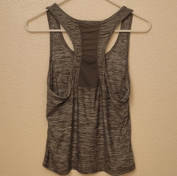 Women's Gray Tank Top Size Medium - Picture 2 of 4